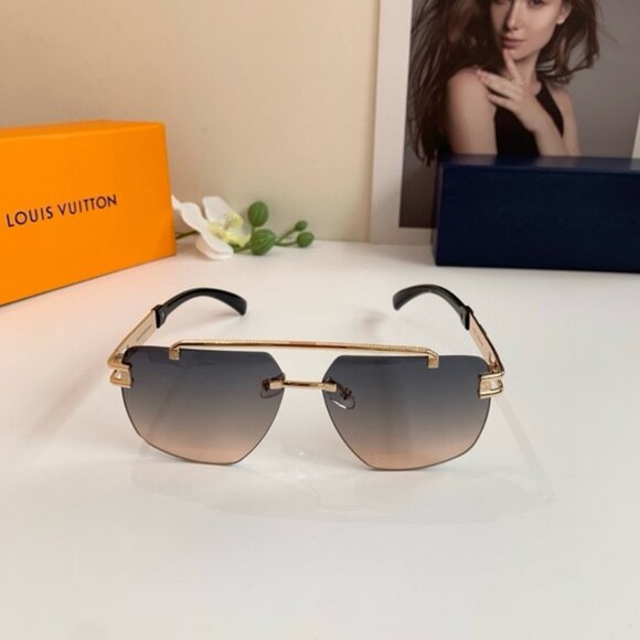 Louis Vuitton Trendsetting Gradient Sunglasses - Picture 4 of 7